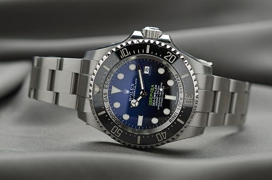 rolex-2171960_1920.jpg